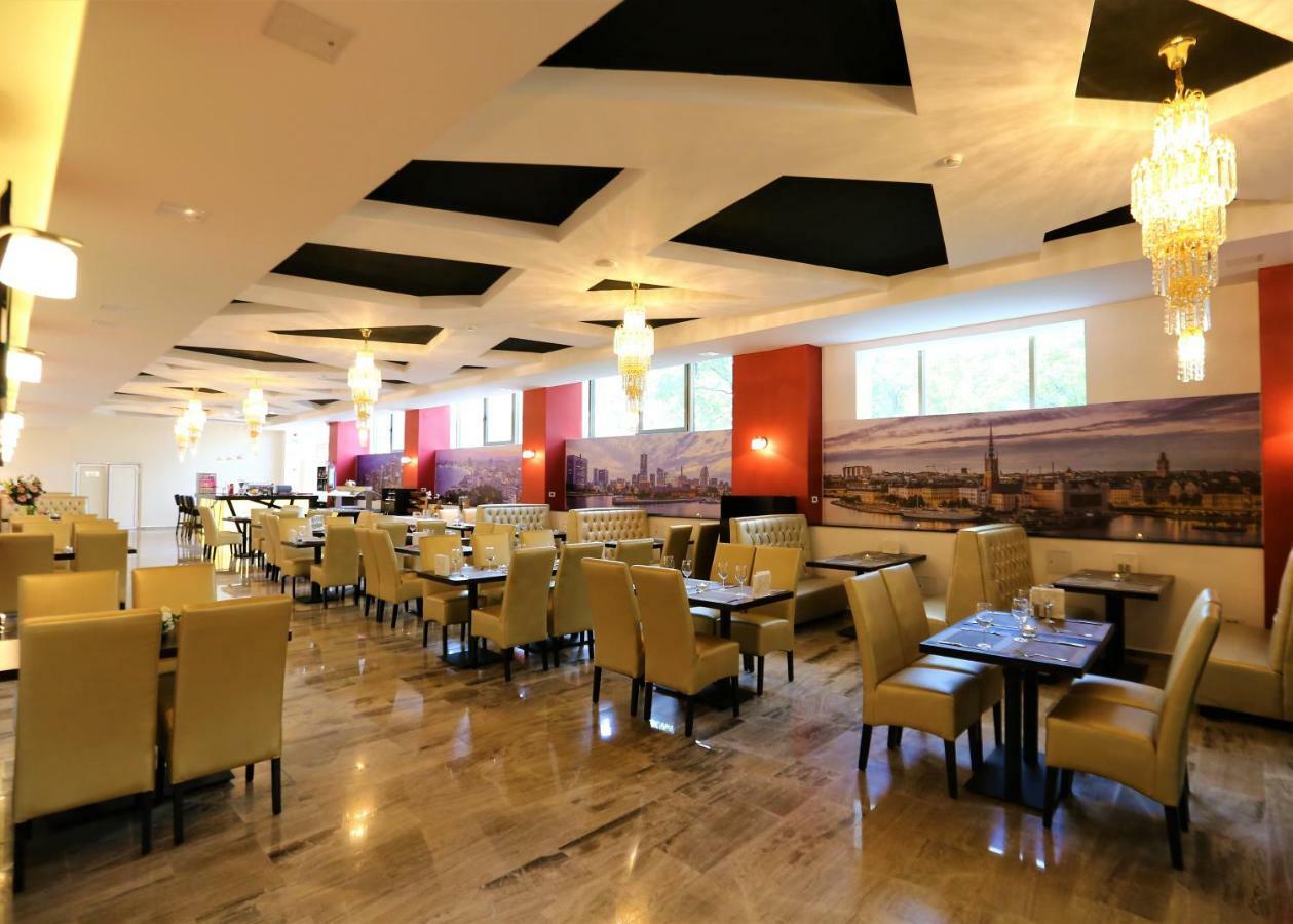 Best Western Plus Briston Otopeni Ngoại thất bức ảnh